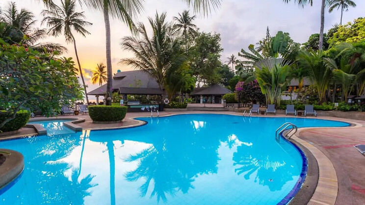 Phi Phi Holiday Resort ( Phi Phi )